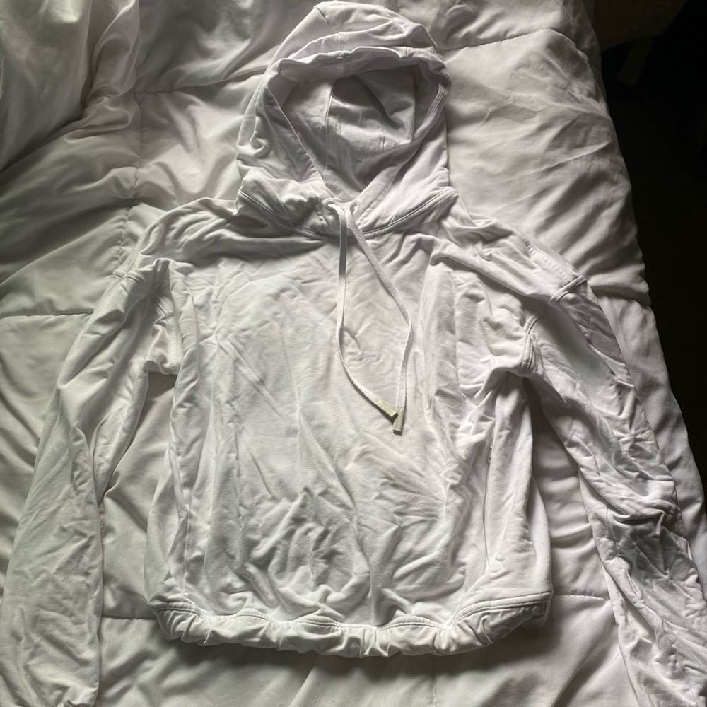 Lululemon white sweatshirt